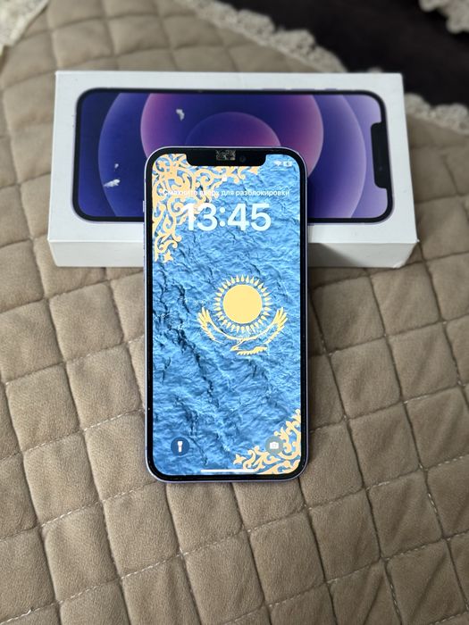Продам Iphone 12