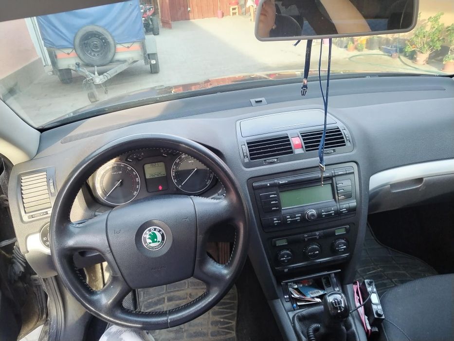 Vând Skoda Octavia 2