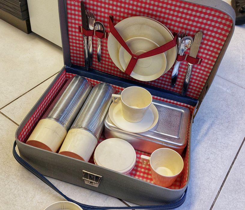 Много стар соц комплект за пикник