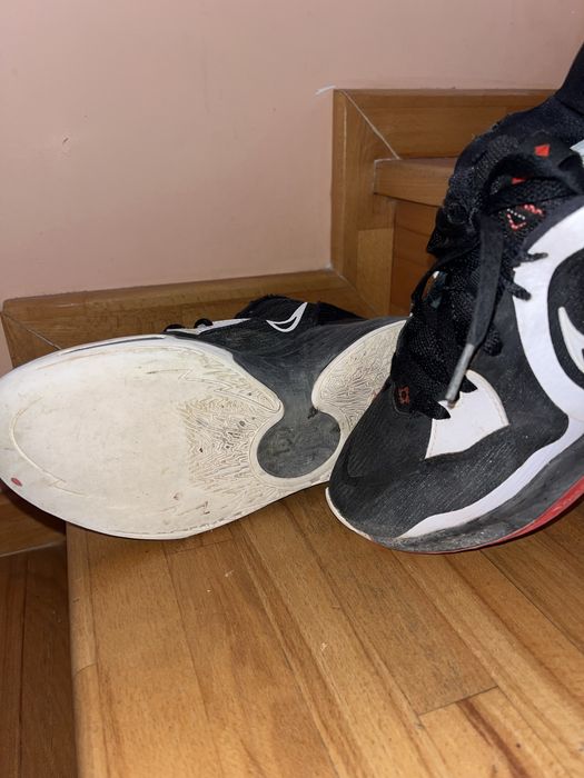 Adidasi Nike Kyrie 5