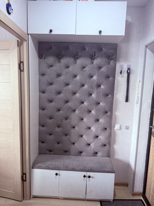 Продам прихожую по выгодной  цене