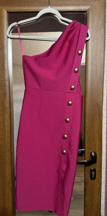 Официална рокля