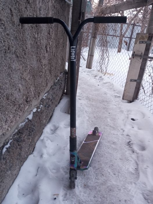 Трюковой самокат limit21