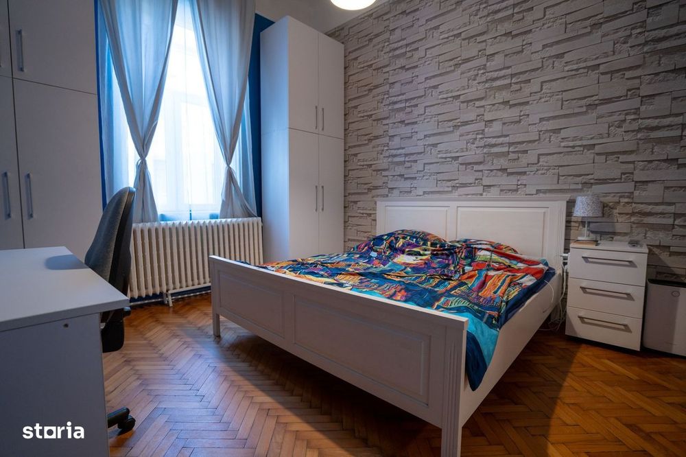 Apartament central de vânzare – la curte comună - Oradea — fotografia 1