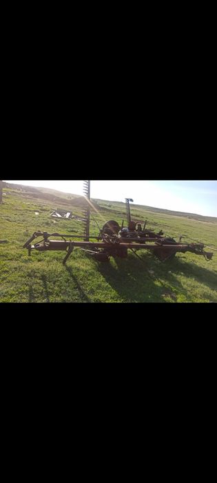 Спецтехника  трактор МТЗ 80 в комплекте.