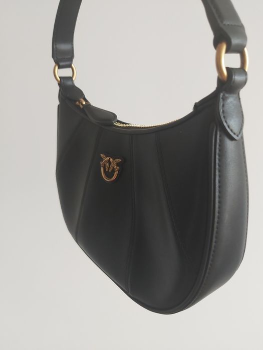Pinko half moon дамска чанта