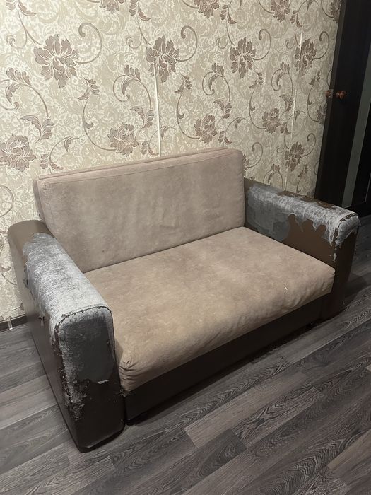 Продам диван Компактный Раскладной