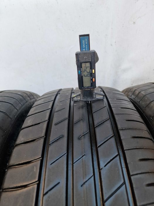 Anvelope 215/60/17 vara GOODYEAR Efficient Grip Performance