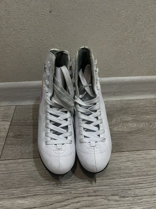 коньки  37-й размер