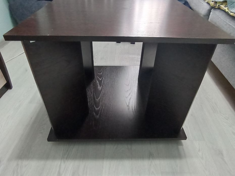 Журнальный столик