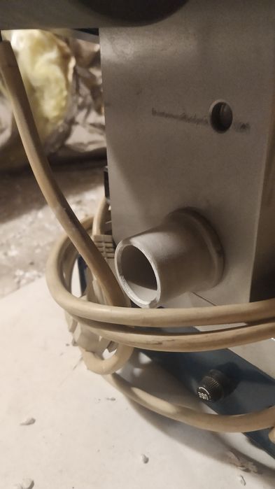 Зъботехнически апарат за рязане, сепариране гипсови пънчета и модели.