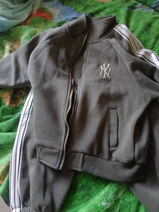 Продам детский костюм