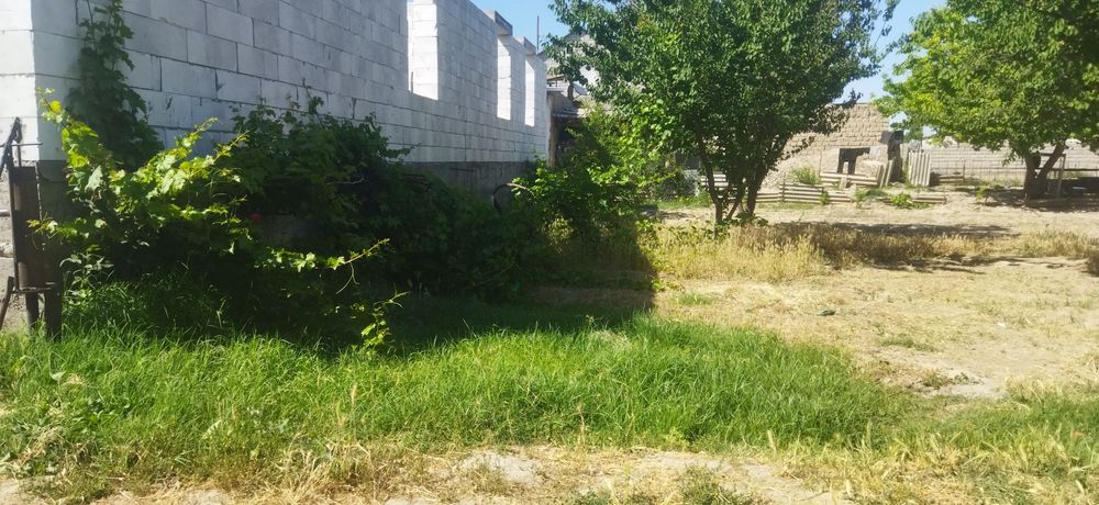 Yer sotilladi 5 sotix 2 sotixini xam soturaman