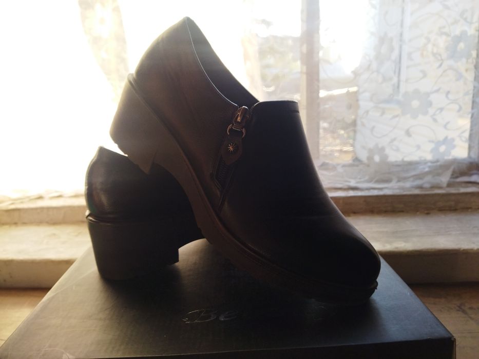 Продам ботильоны женские кожаные