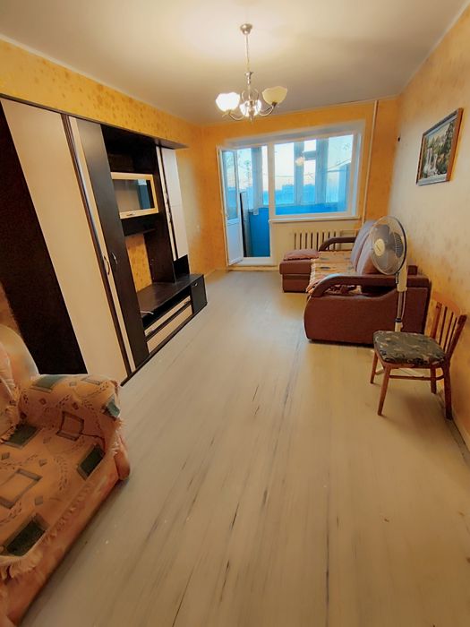 Продается 2-комн (6-67, 3 эт)