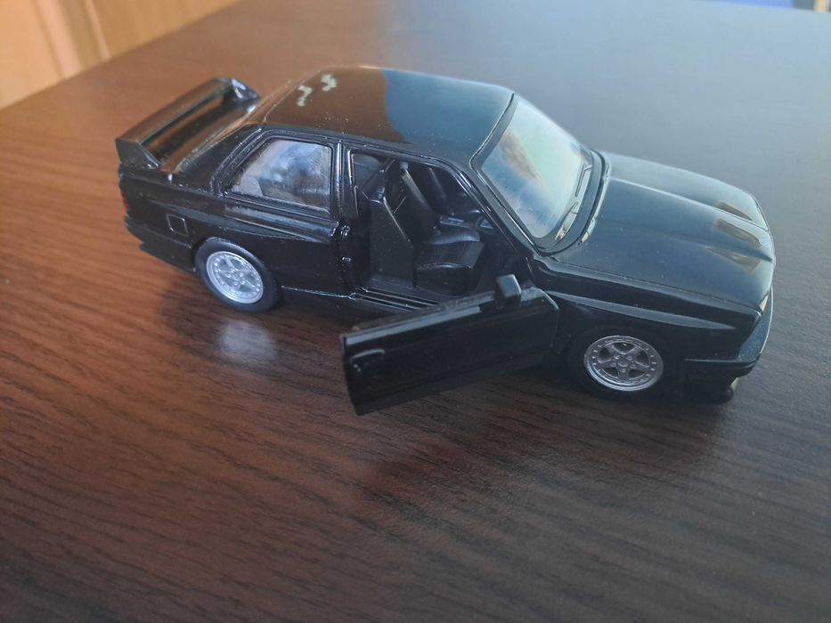 BMW M3 1987 1:36