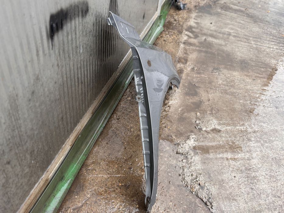 Преден десен калник • Suzuki Vitara (2019–)