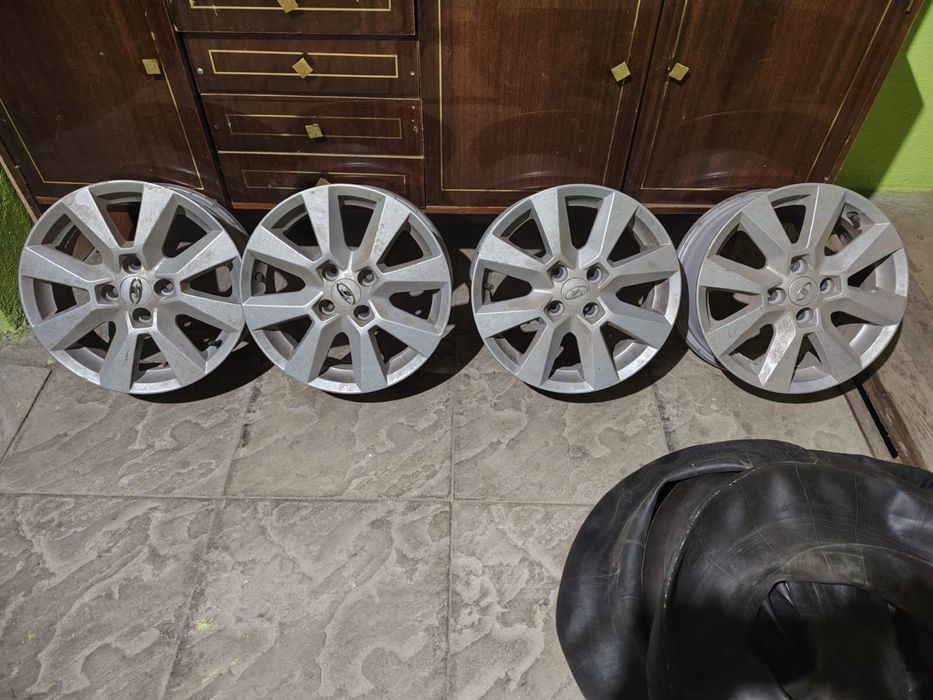 Продам диски и резину на Ларгус