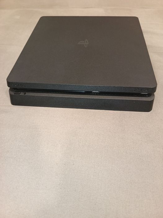 Vand urgent ps4 1 TB