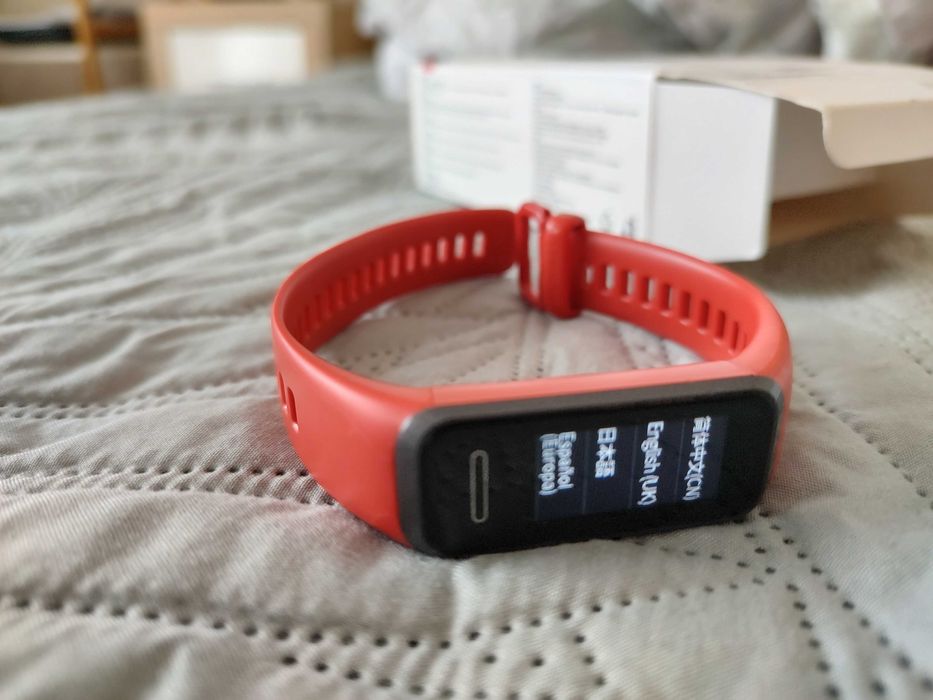 Фитнес гривна huawei band 4