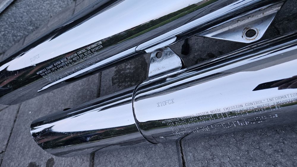 Vând tobe suzuki intruder