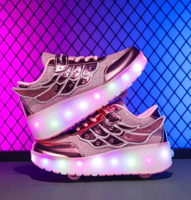 Adidasi fete, mar 35 noi cu role