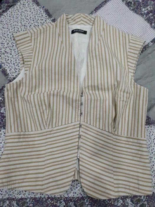 Женская желетка хорошего качества