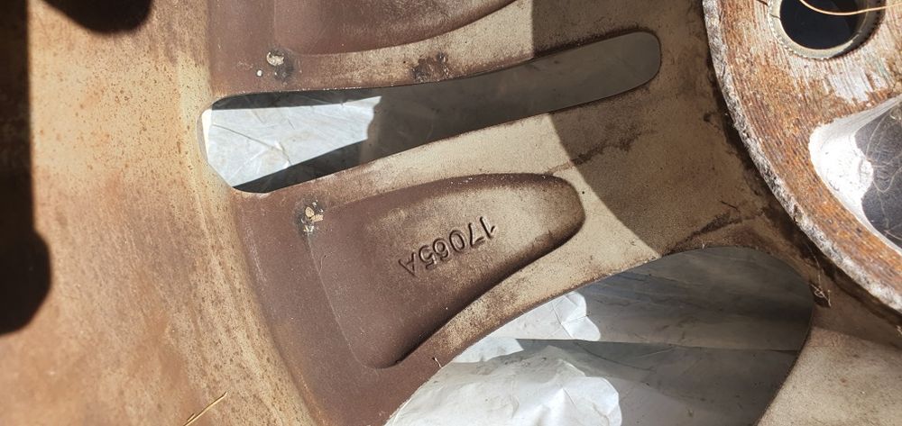 Anvelope 225/65r17 sau Jante 17 Honda originale pentru  Crv sau civic