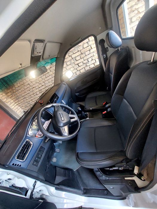 Shiney moshinasi sotiladi yagi