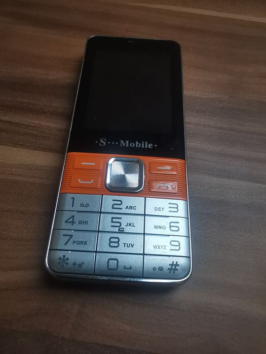 Telefon 4 sim impecabil