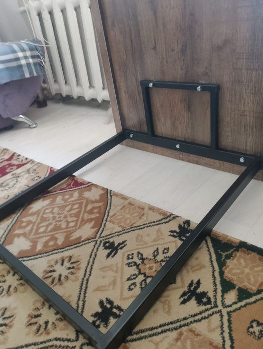 Срочно продам стол