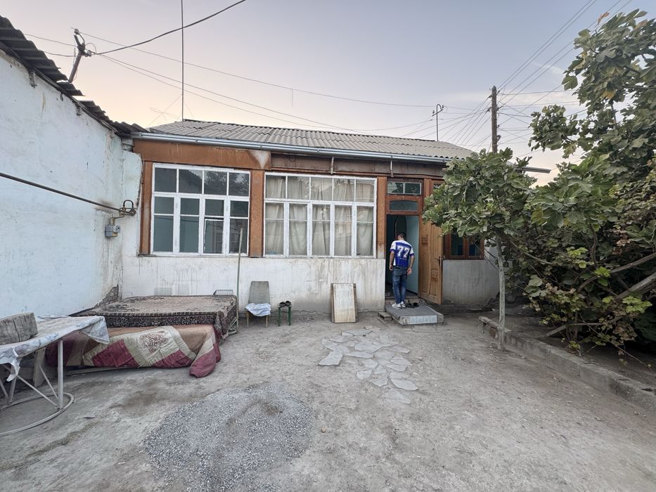 Ховли уй сотилади