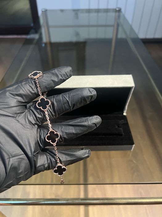 Van Cleef bracelet/ гривни 18 карата