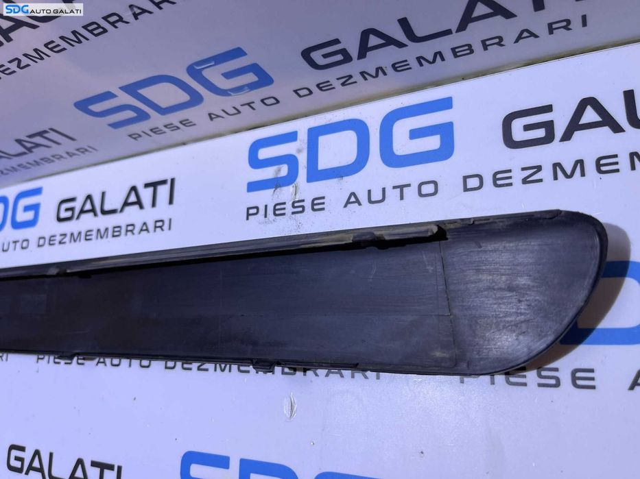 Bandou Ornament Plastic Stanga de pe Bara Spoiler Spate BMW Seria 3 E46 Turing Break 1998 - 2006 Cod 8227575 51128227575 [L7853]