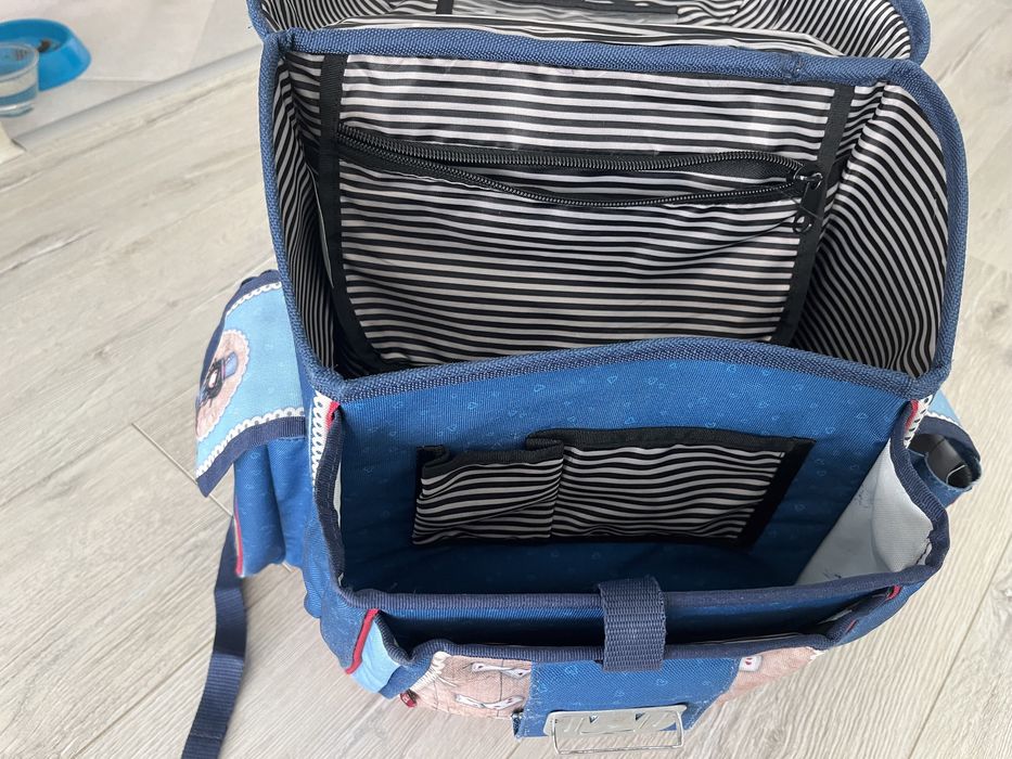 Ергономична ученическа раница на Санторо-НАМАЛЕНИЕ