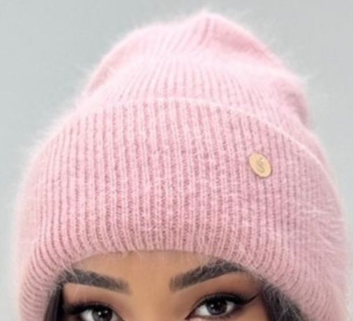 Продаю женские шапки