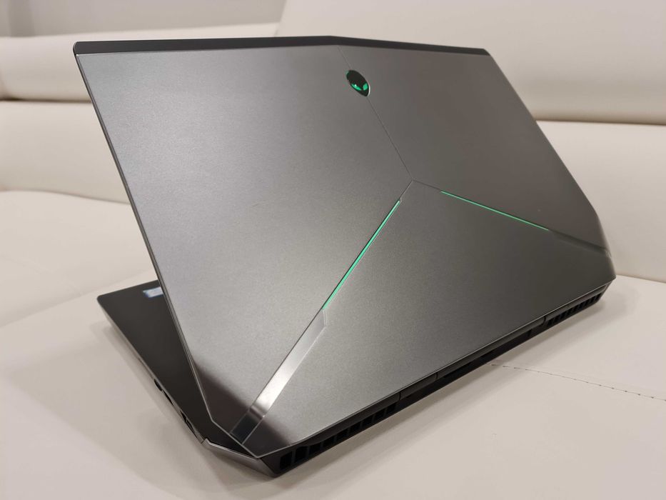 Laptop gaming ALIENWARE nou, intel core i7- ,ram 16 gb, video 6 gb