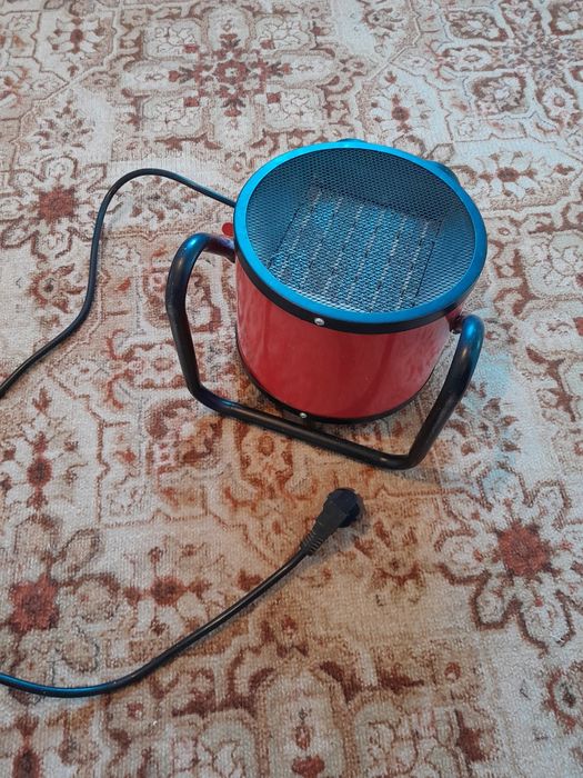 Продам тепловую пушку.