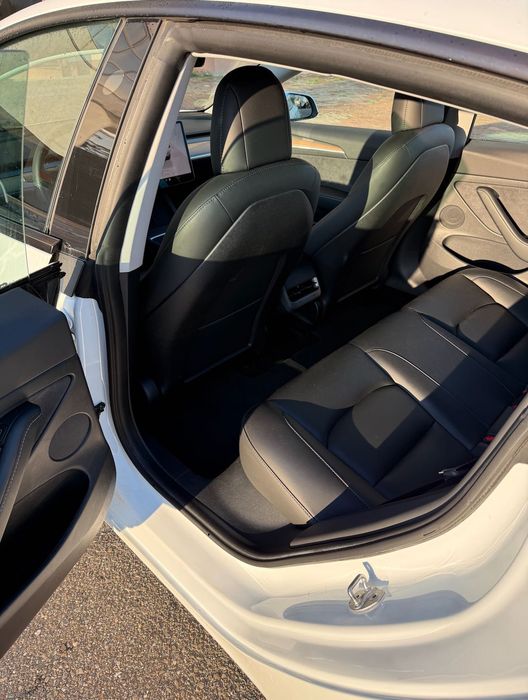 TESLA Model 3 2023 — imagine 5