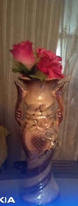 Продам красивые вазы