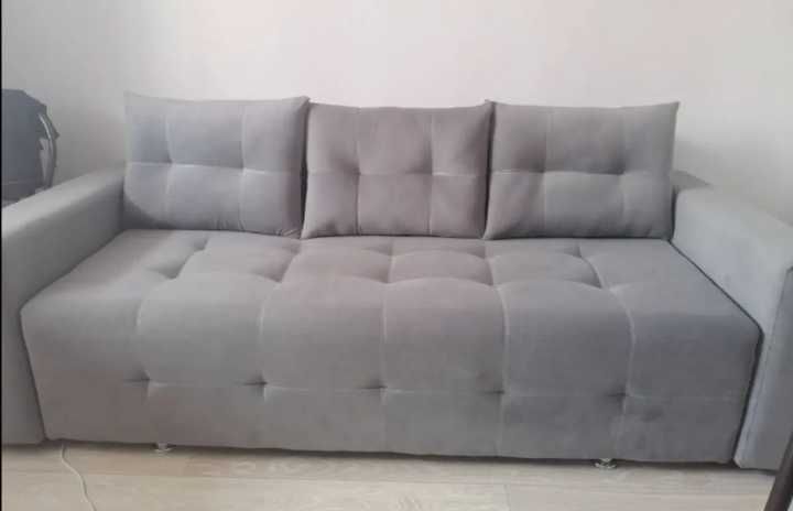 диван сподушками