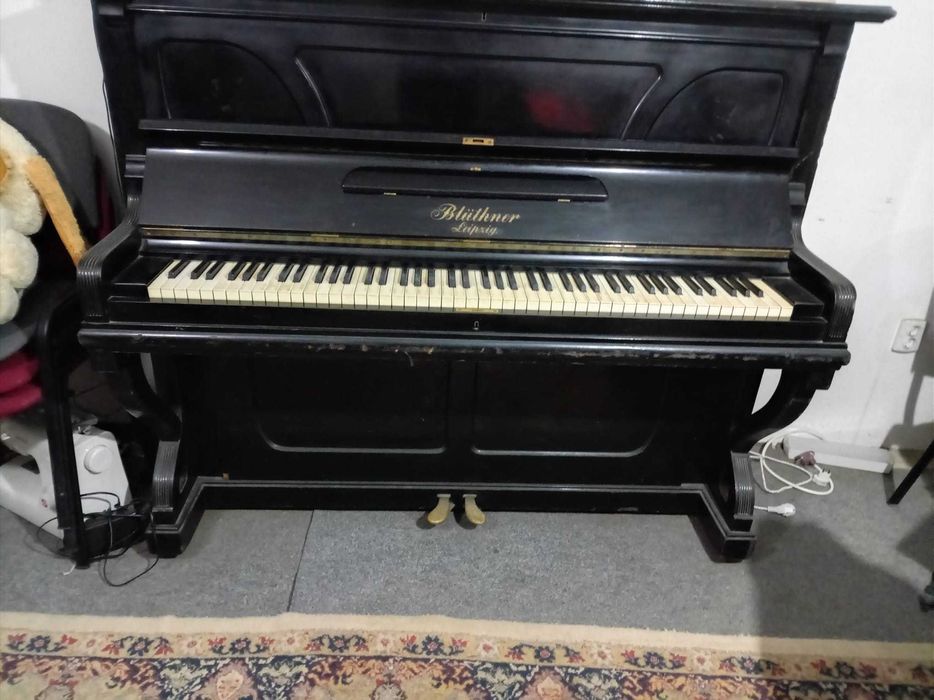 Pian vertical Julius Blüthner – Leipzig