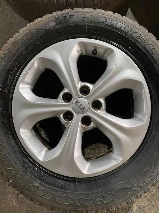 jante aliaj cu anvelope M+S 235/65 R17 7.0Jx17 ET 48 Kia Sorento 2014