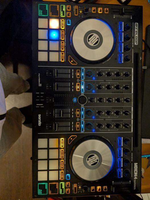 Consola Dj Reloop Mixon 4 - Functionala / Necesita reparatie