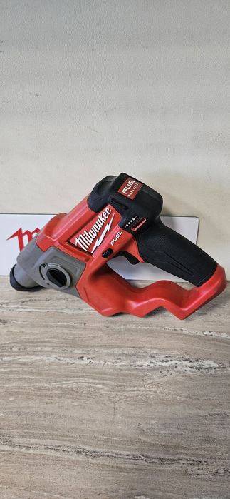 Milwaukee Перфоратор M12CH