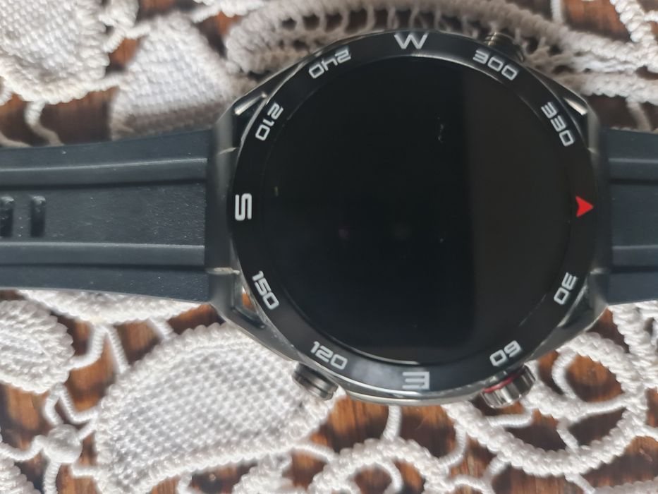Vand sau schimb Huawei watch Ultimat  stare exceptionala cu Smartwatch Garmin Venu 4