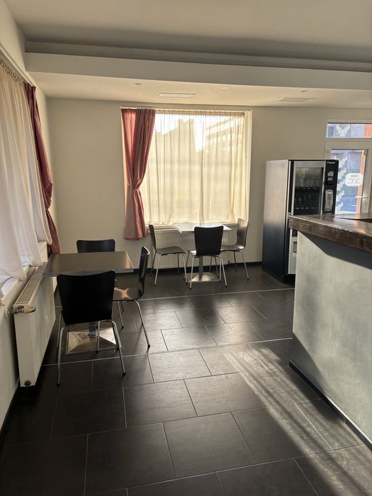 Inchiriez spatiu comercial 80 mp