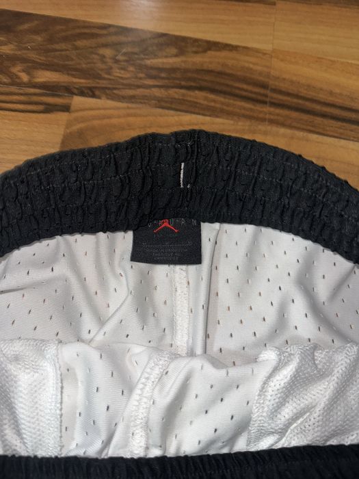 Vand Pantaloni Jordan