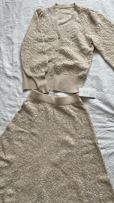 продам костюм, юбка с кофтой