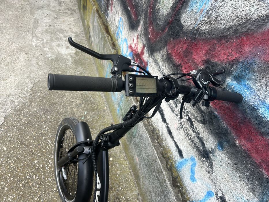 Bicicleta electrica avaka aproape noua